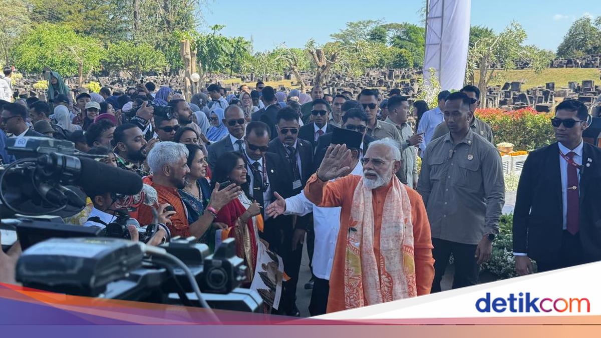 Prabowo and Indian PM Modi Inaugurate Prambanan Temple Restoration Project Amid Enthusiastic Crowds