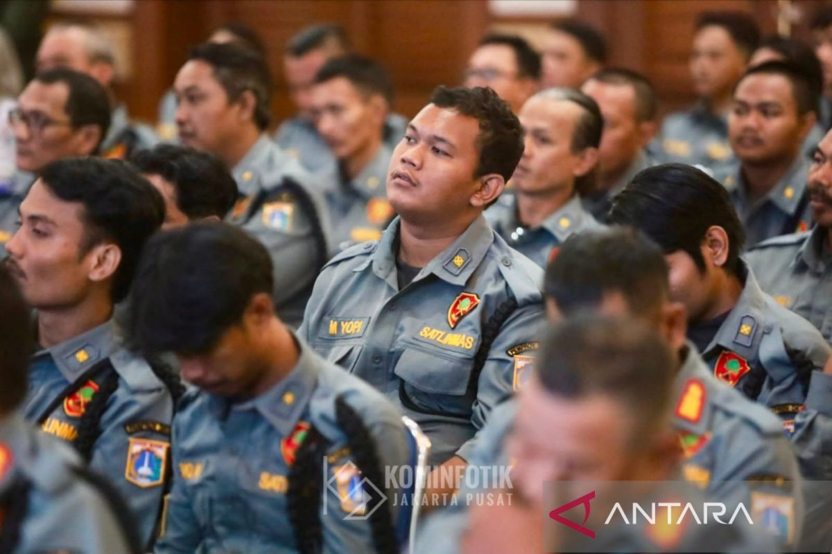 Central Jakarta Mayor Instructs Sub-districts to Optimise Satlinmas Role
