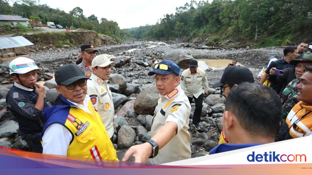 Tito Reviews Enang-Enang Bridge, Requests Information Boards Be Installed