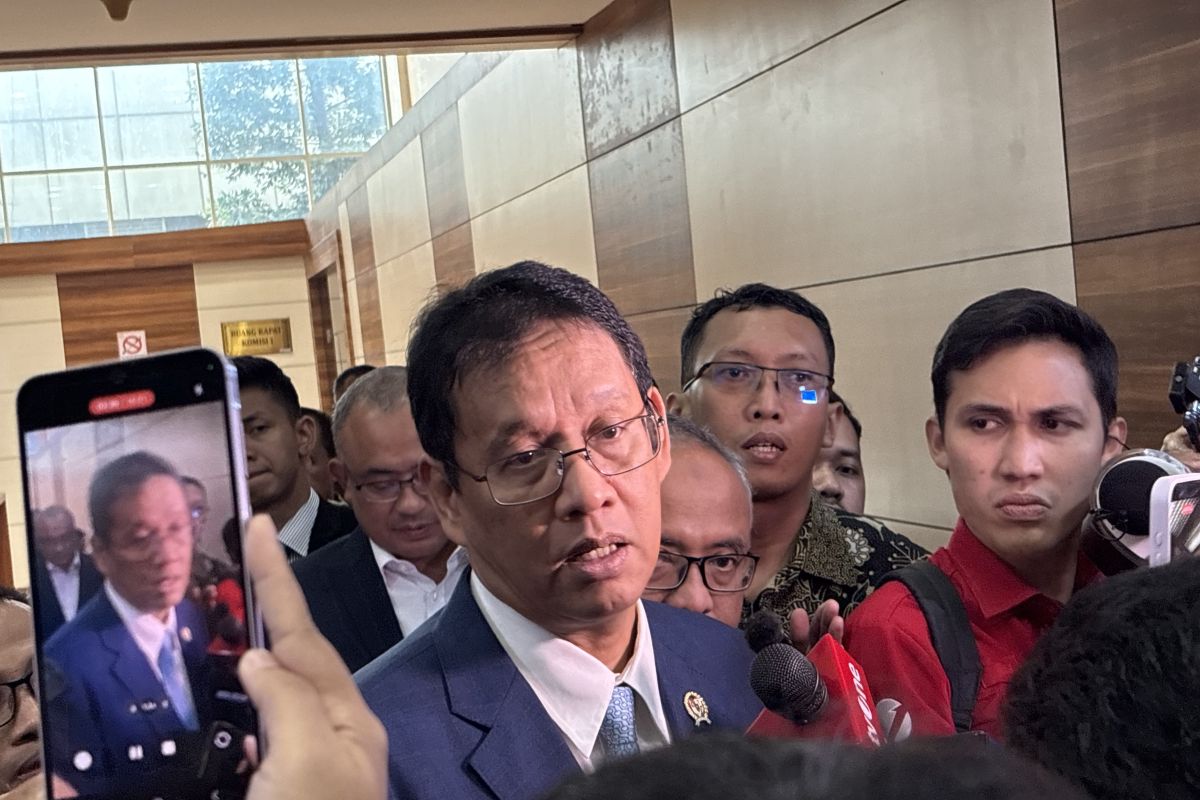 Finance Minister offers condolences for fallen Customs officer