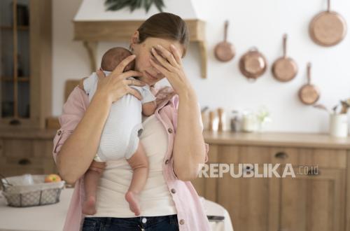 Deputy Minister: Young People Reluctant to Have Children 'In This Economy'