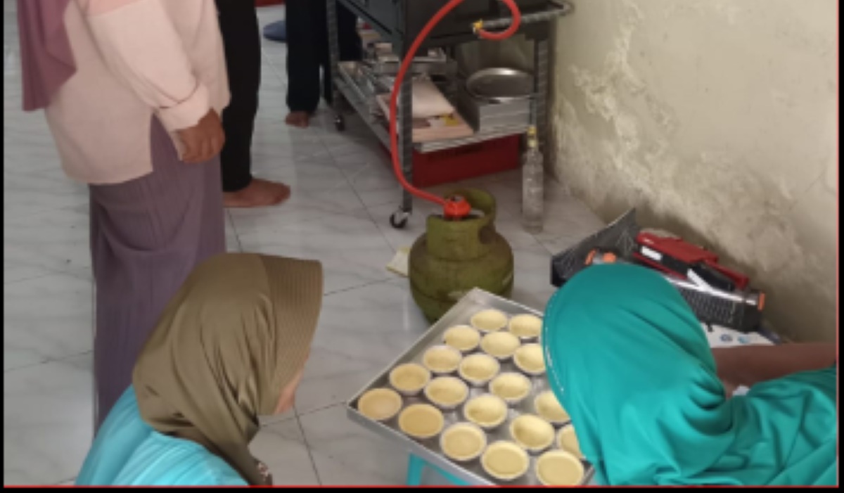 Sleman's Monalisa SME Develops Goat Milk Mocaf Pie