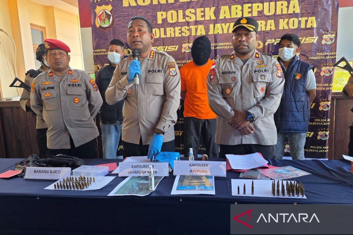 Police arrest man for selling 82 rounds of ammunition to PNG citizen in Abepura