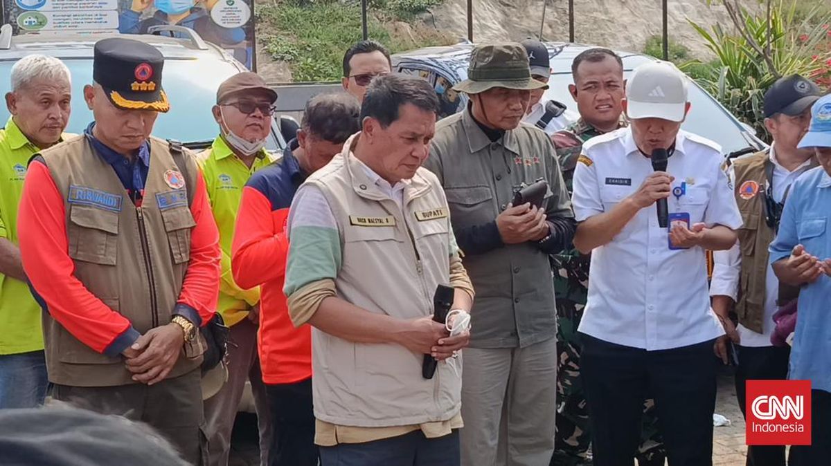 9 Days and Still Burning: Officials Hold Joint Prayers for Rain at Jatiwaringin Landfill