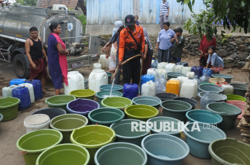 Long Dry Season: Clean Water Becomes a Hope for Situbondo Residents