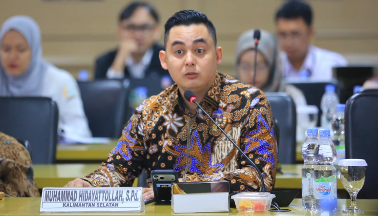 Senator Dayat El Highlights Drug Distribution Through Vape Pods and E-Cigarettes