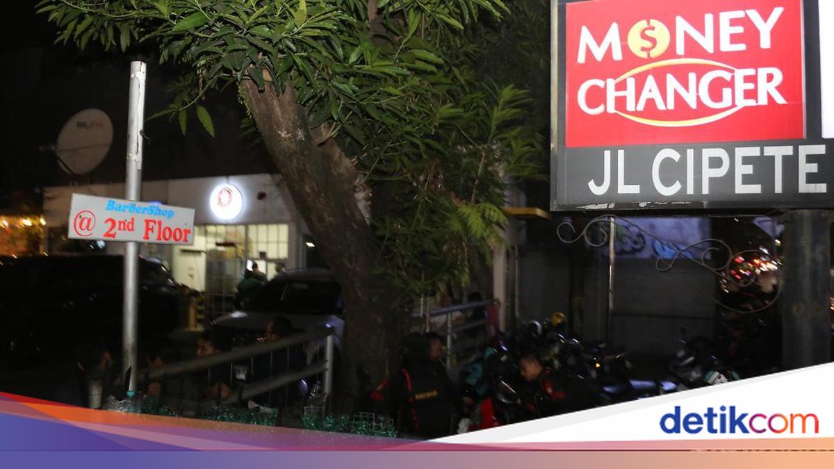 Police Seize Rp 7.2 Billion from Money Changer Raid in Cipete