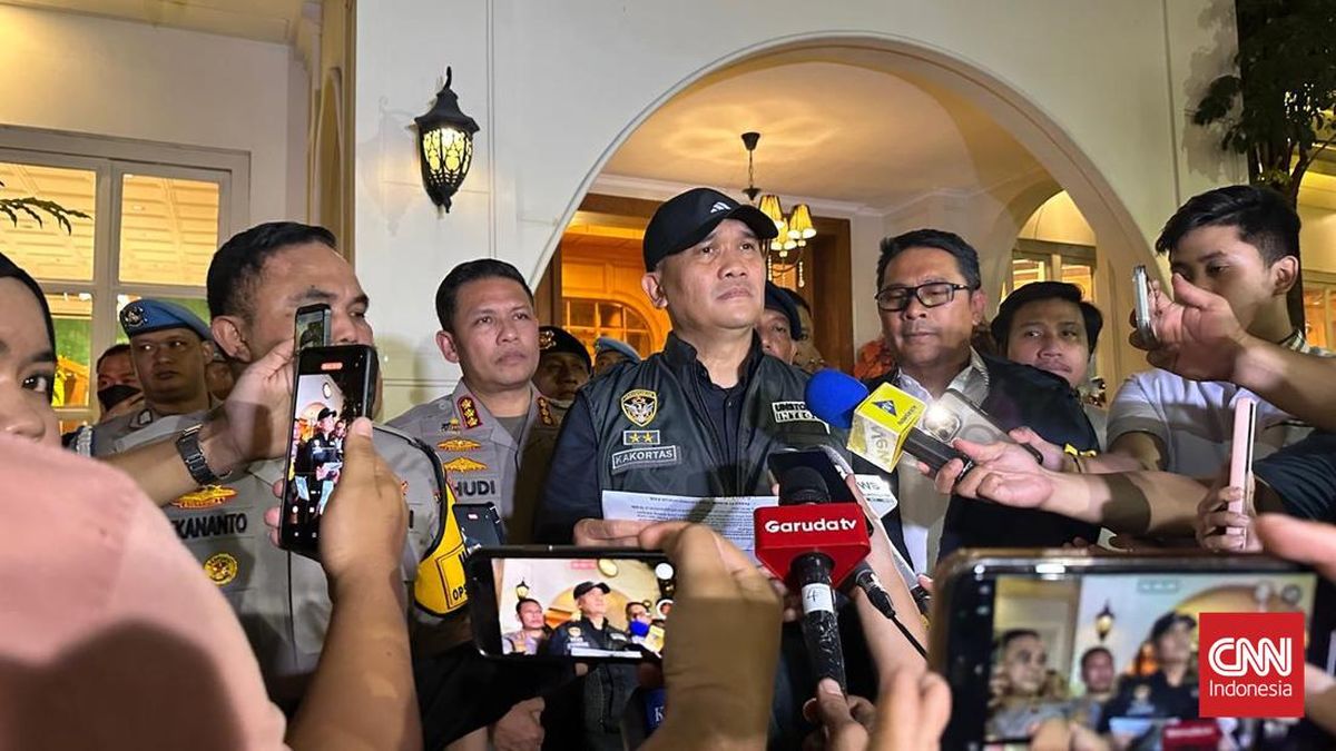 Police Raid Cafe and Money Changer in Cipete, Seize Rp67.2 Billion