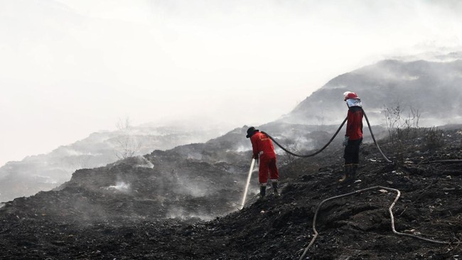 International Media Spotlight Jatiwaringin Landfill Fire