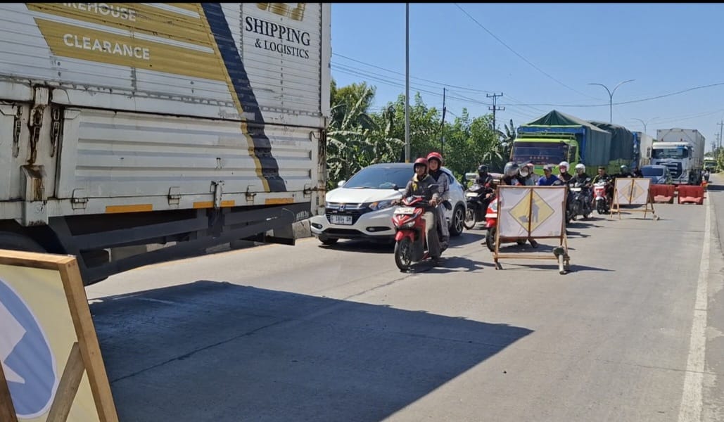 Two Bridges on Main Pantura Route Under Repair, Motorists Urged to Exercise Caution