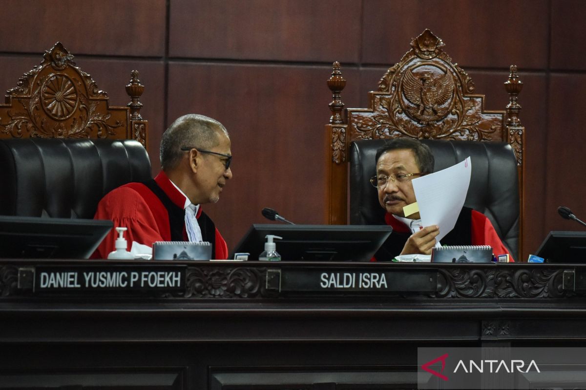 Researcher and student challenge new Police Law in Constitutional Court