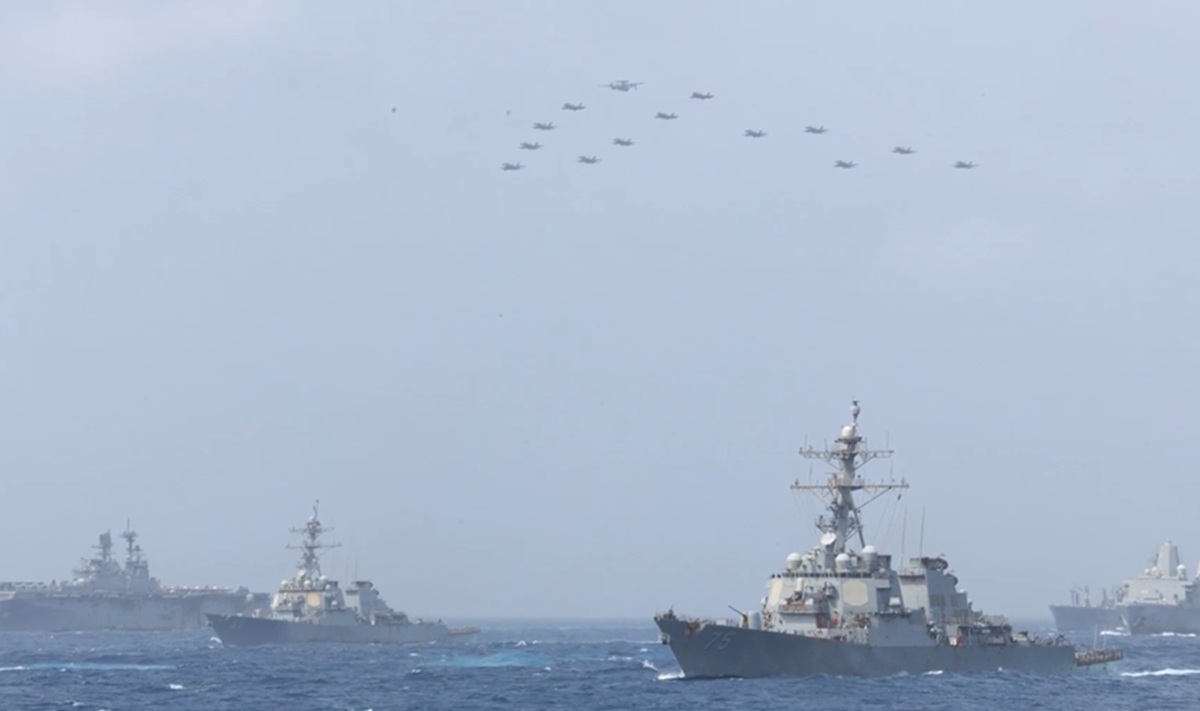 US Launches Fresh Air Strikes on Iran, Port City Blackout