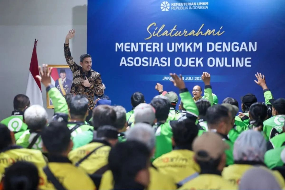 Ojol drivers prefer micro-entrepreneur status, tax exemption proposed for JHT and THR