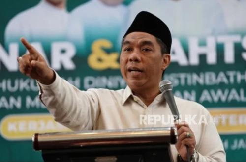 Welcoming PBNU's 35th Congress, KH Zulfa Mustofa Launches Book