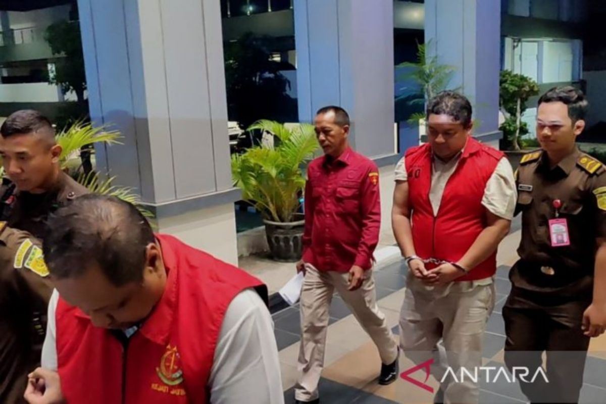 East Java High Prosecutor's Office Names Three Suspects in Alleged KUR Corruption in Jember