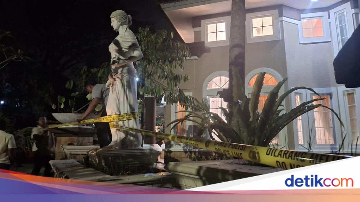 Bogor House Sealed with Police Line After Raid Linked to Three Corruption Cases