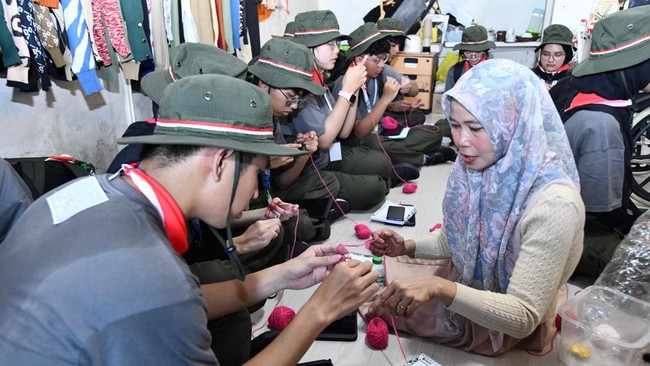 Pertamina Empowers Disabled Artisans in Bandung's 'Kampung Rajut'
