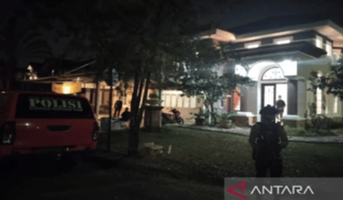 Police Raid House in Sentul Bogor, Seize Gold and Foreign Currency Worth Rp476 Billion