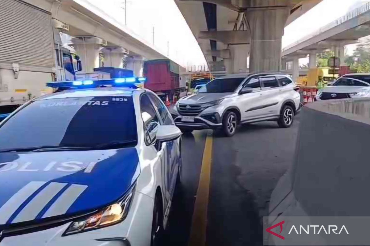 Jasamarga Implements Contraflow on Jakarta-Cikampek Toll Road