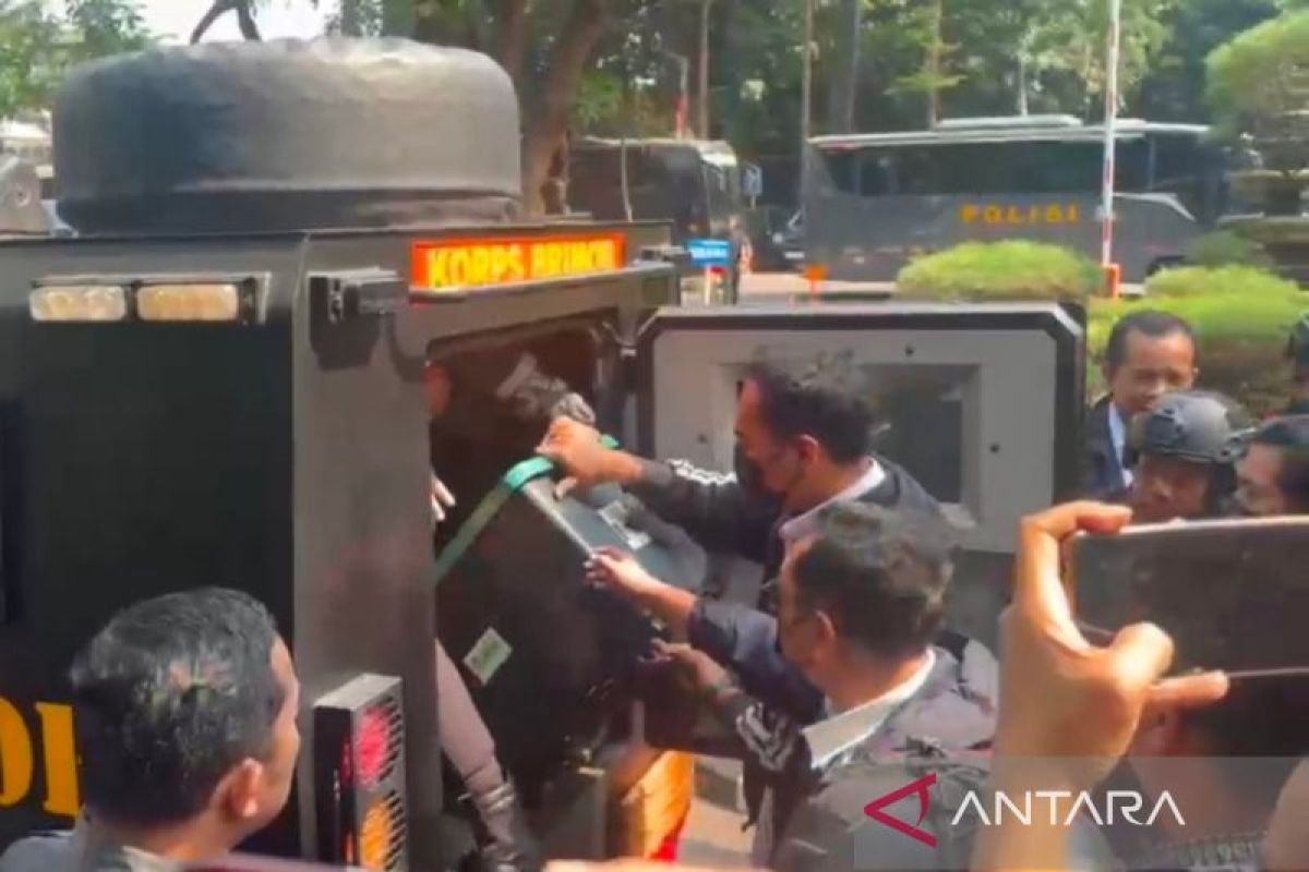 Police Seize 74 kg of Gold Bars in Bogor Raid Linked to PLN, ASABRI, and Krakatau Steel Corruption Cases