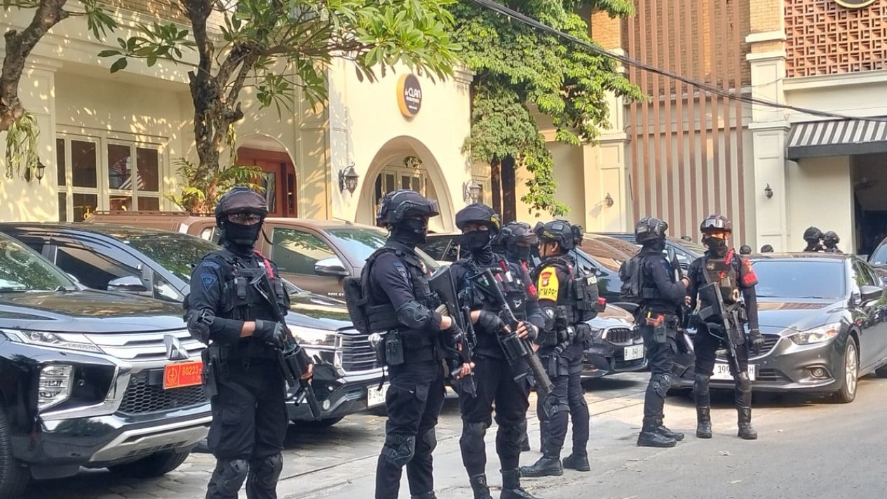 Facts Behind the Raid on Cafe de'CLAN in Cipete