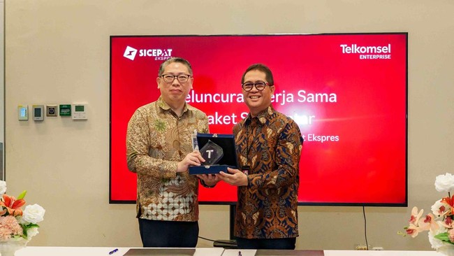 Telkomsel and SiCepat Launch 'Paket Siap Antar' Connectivity Solution for Couriers