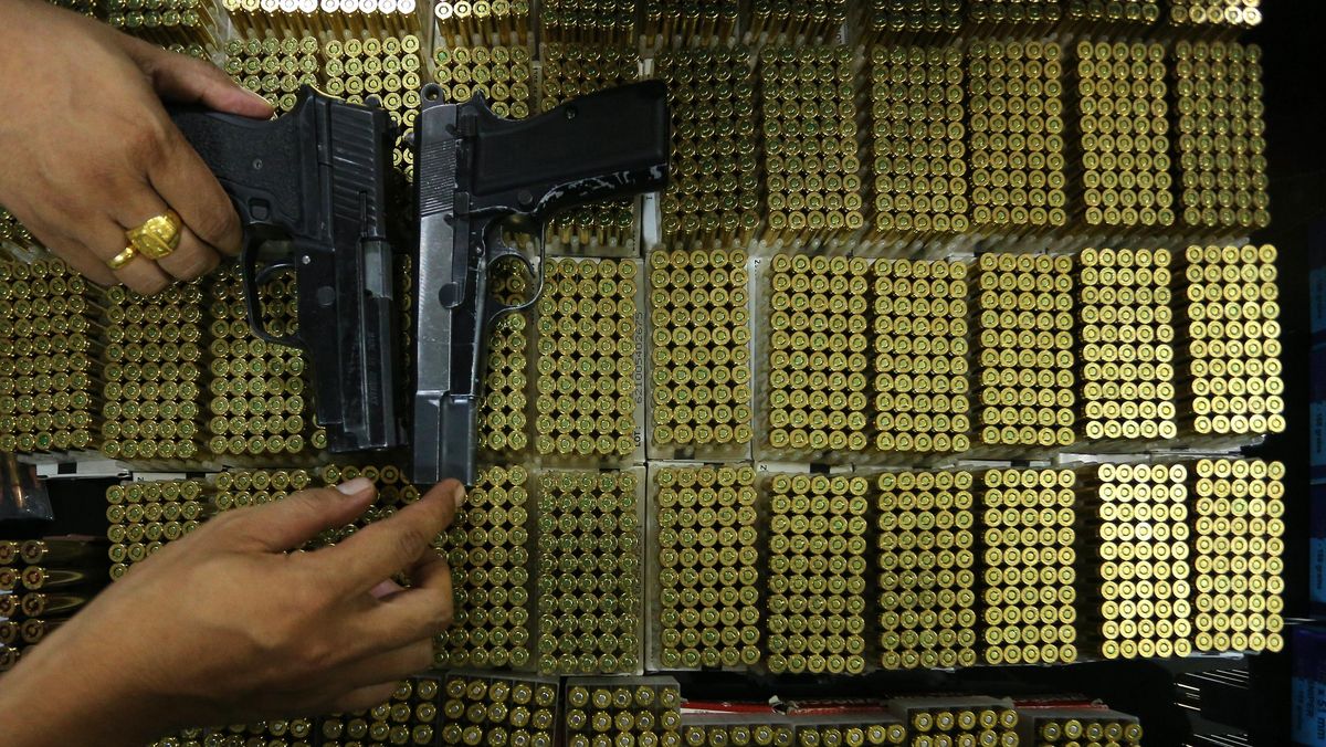 Cartenz Task Force Arrests DPO in Illegal Firearms Syndicate in Yahukimo
