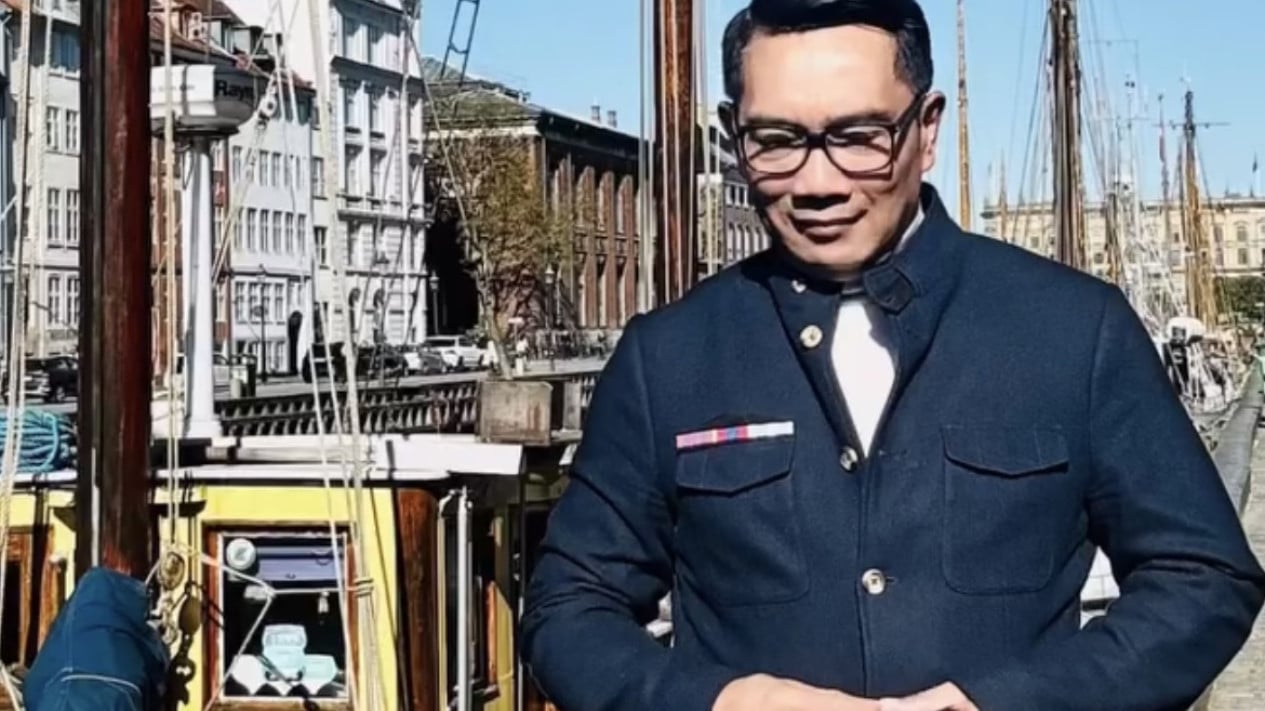 Ridwan Kamil Files Petition to Adopt Arkana as a Single Parent