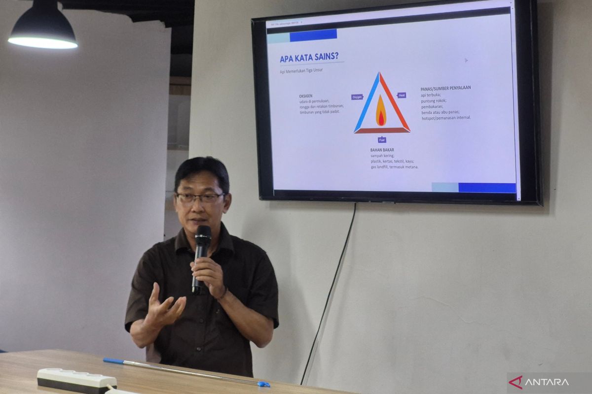 BRIN Researcher Highlights Technology Approach to Prevent Landfill Fires