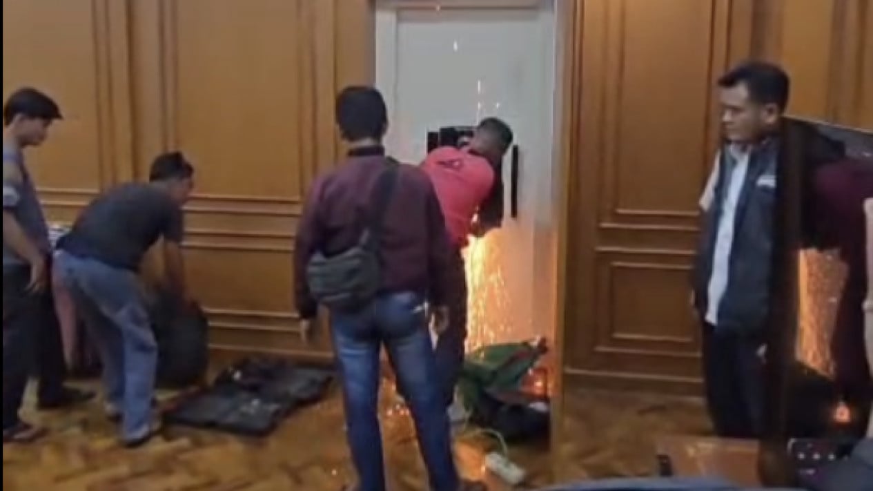 Locksmith Reveals Details of High-Security Safe in Bogor Corruption Probe