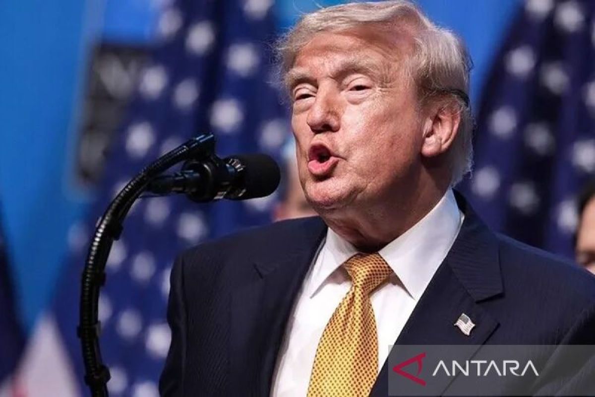 Trump Claims Spain 'Finally Back' After Threats
