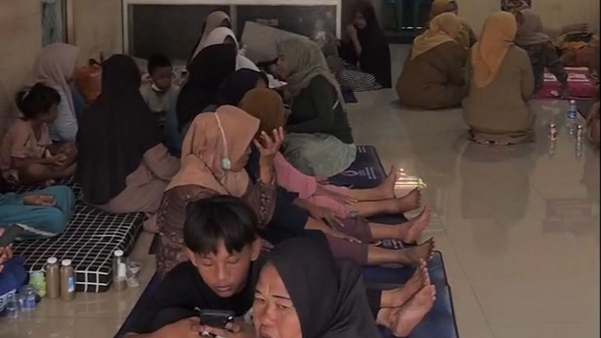 Jatiwaringin Landfill Fire Still Not Extinguished, Evacuees Return Home