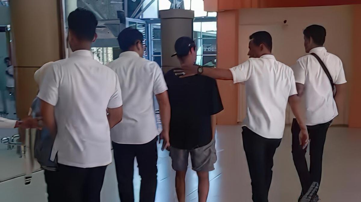 Santri Burn Victims in Lombok Prevented from Flying to Densu Podcast