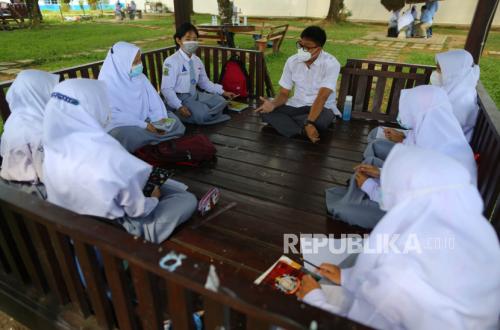 MIND ID Distributes 5,322 Scholarships Throughout 2025 to Build a Golden Generation