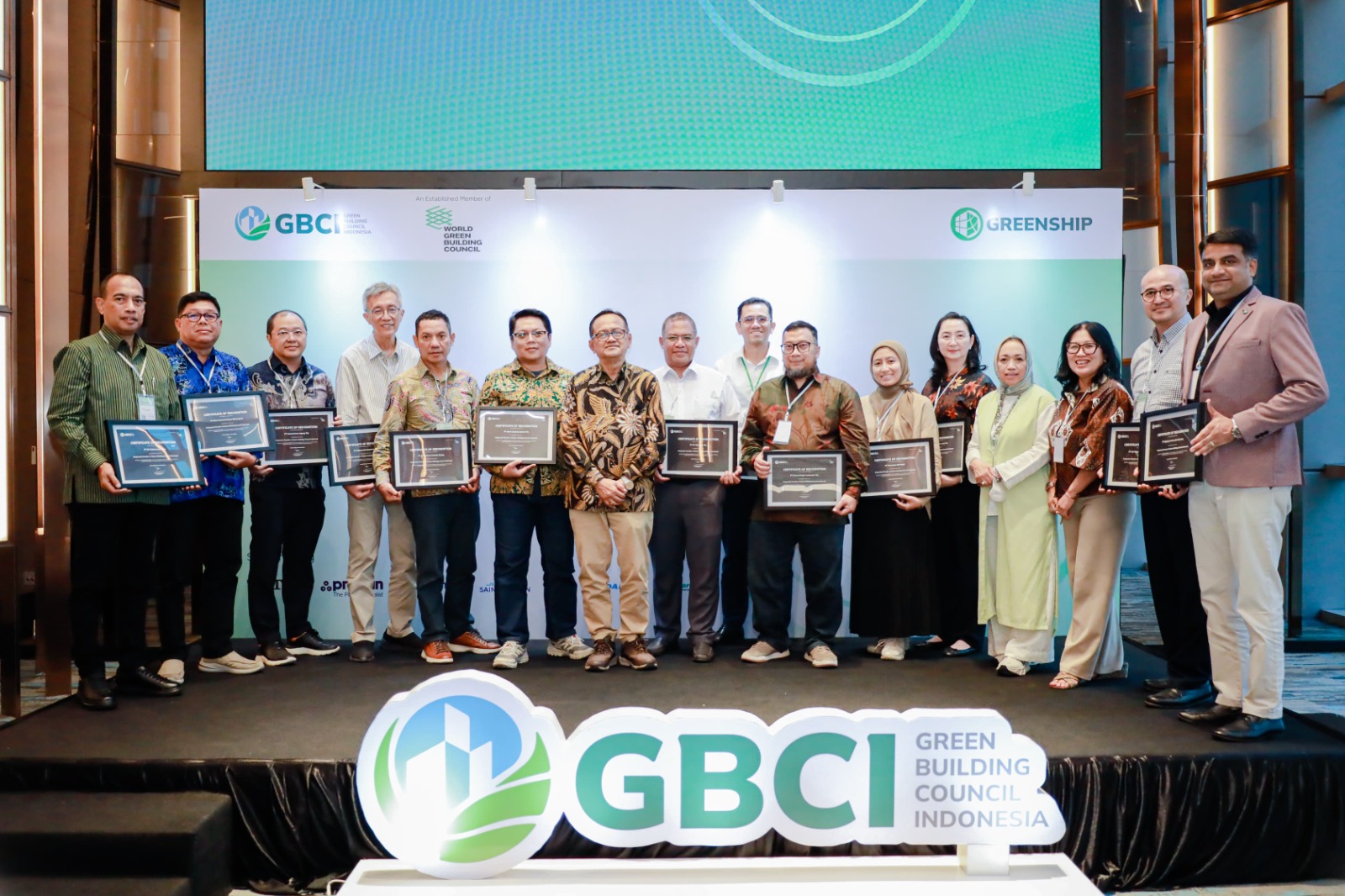 Environmentally Friendly Buildings Can Boost Urban Resilience to Climate Crisis