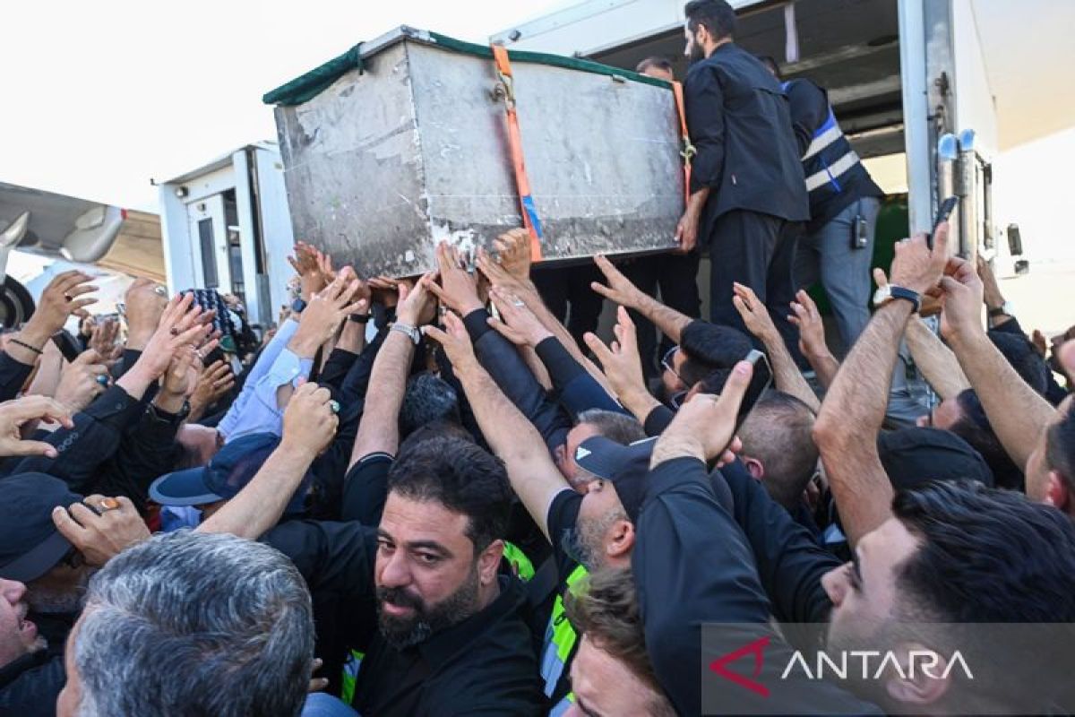 Tens of thousands attend Khamenei's funeral in Mashhad, Iran