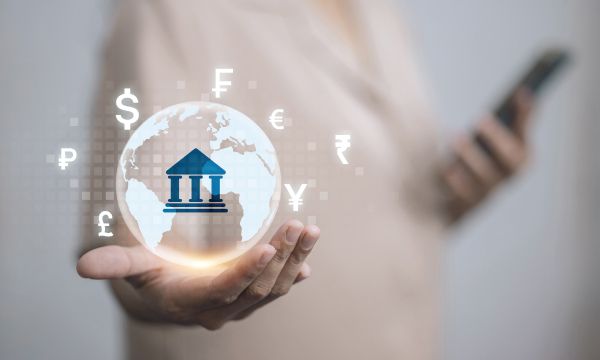 Affluent Indonesians Shift Wealth Management Approach, OCBC Reveals New Trends