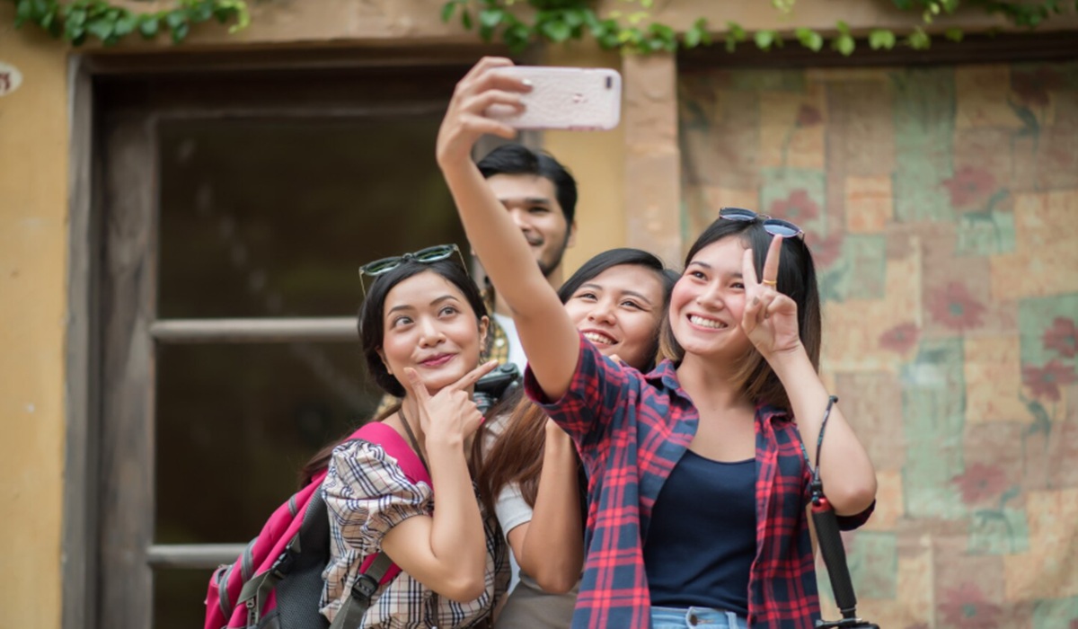 Millennials and Gen Z Drive Thematic and Digital-Native Tourism Trends