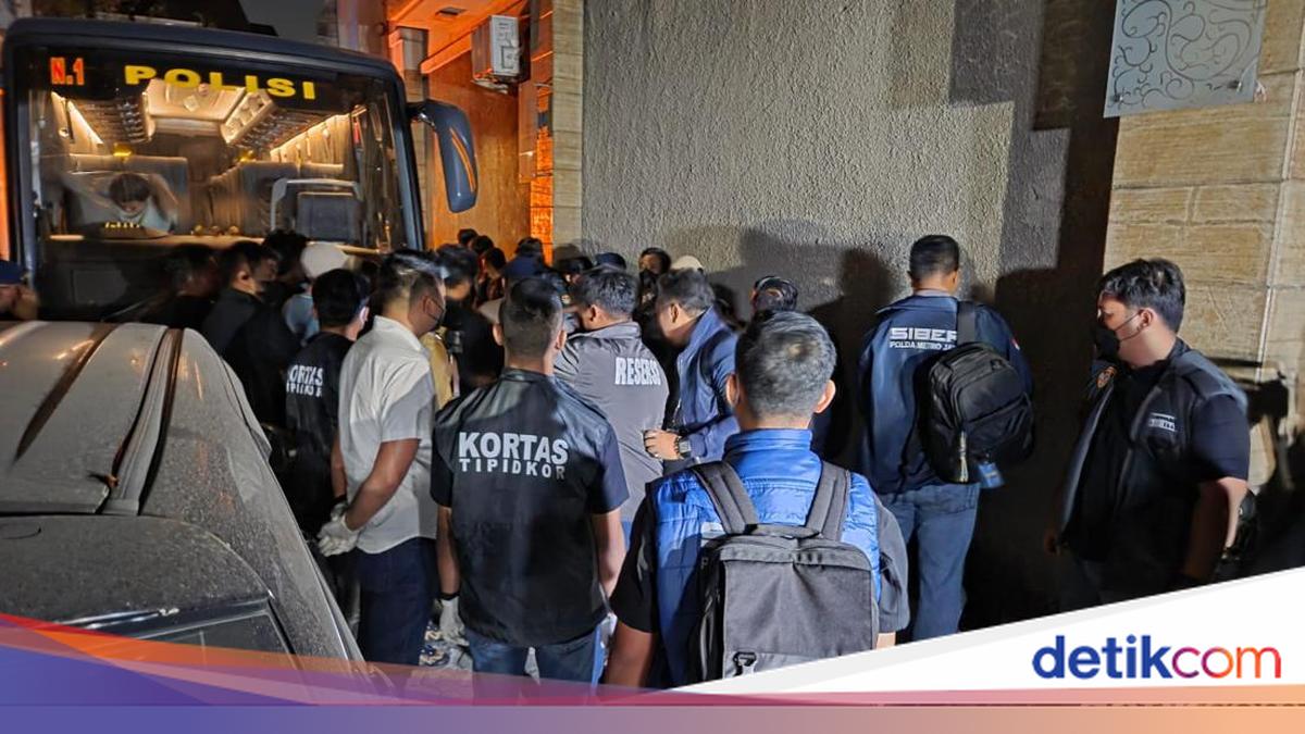 Police Continue Search at Shophouse in Cipete, South Jakarta