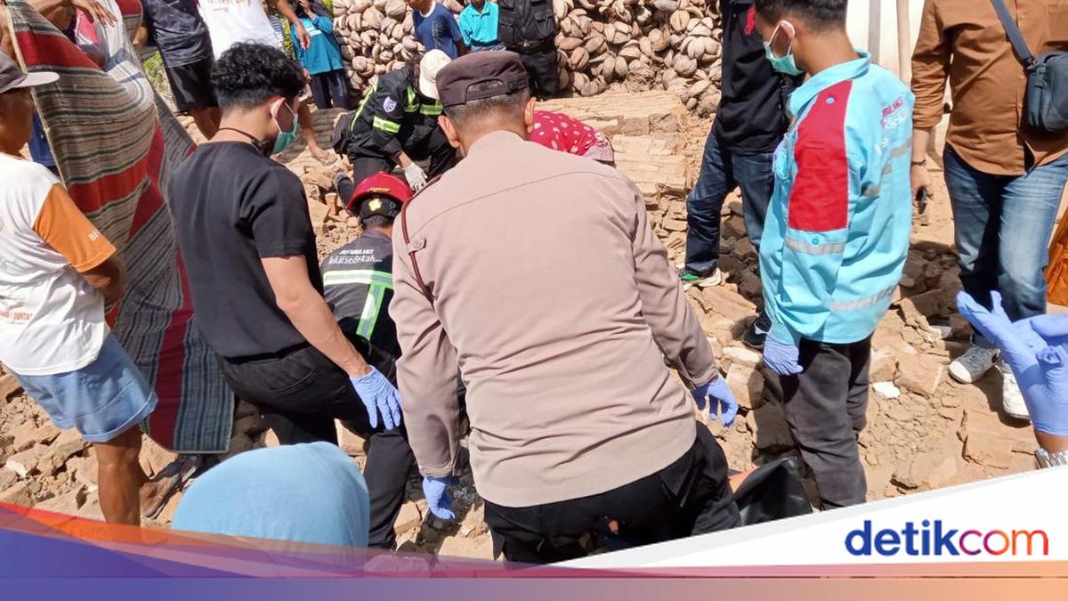 Wall Collapse During House Demolition in Sleman Kills One Worker