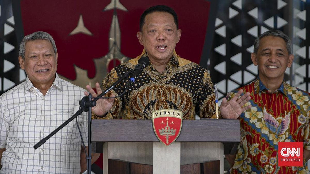 Jampidsus Denies Resignation Rumours, Says Still Ordered to Complete Cases