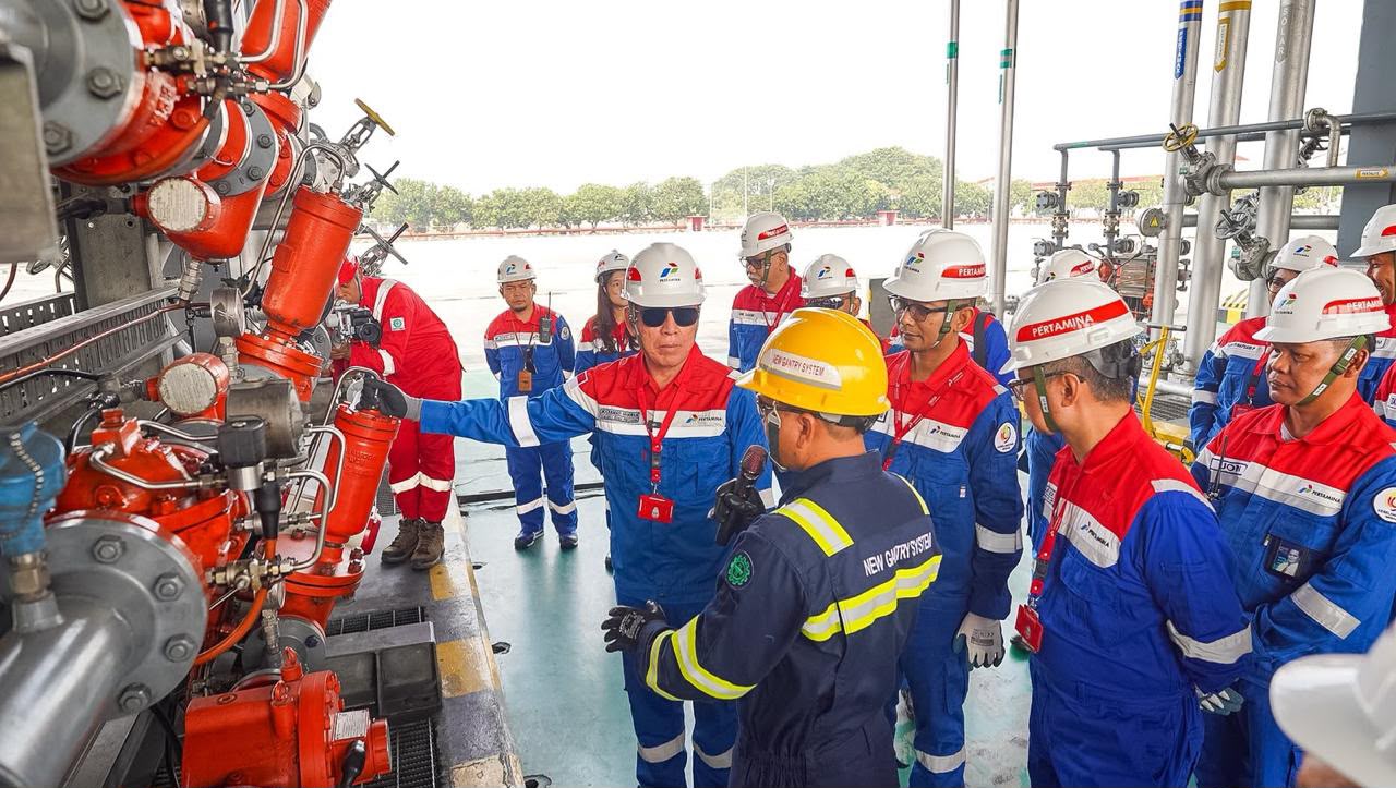 Pertamina Chief Commissioner Inspects Energy Infrastructure Readiness in West Java