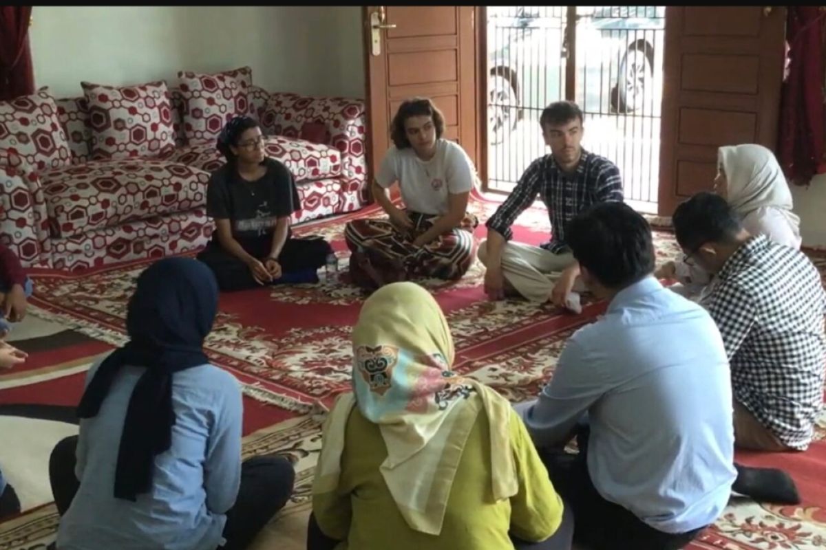 Unila promotes development of Kampung Prancis in Metro