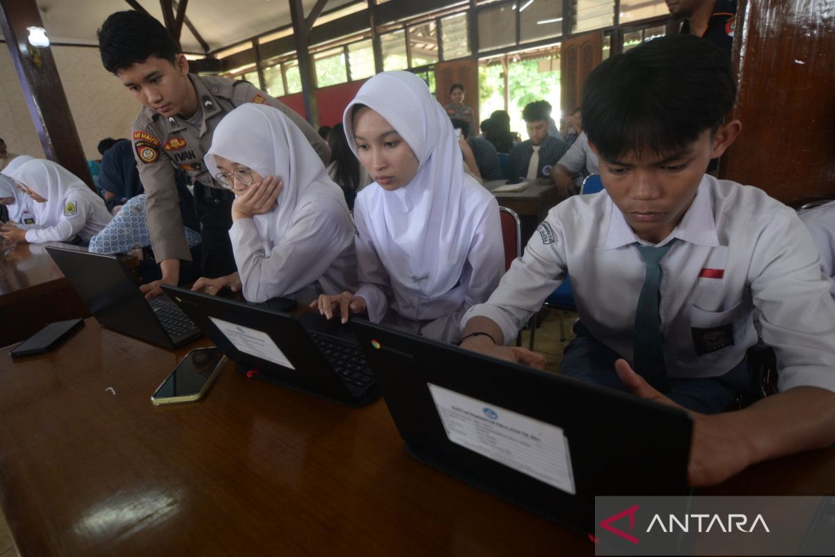 Kearney: AI Literacy and Clean Energy Key to Indonesia's Competitiveness