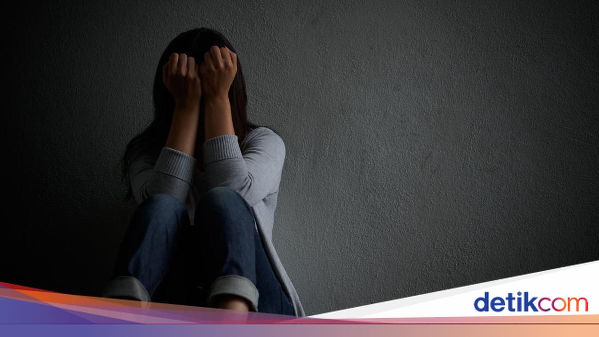 Mysterious Woman Evacuated at Parangtritis Beach Flees from SAR Post