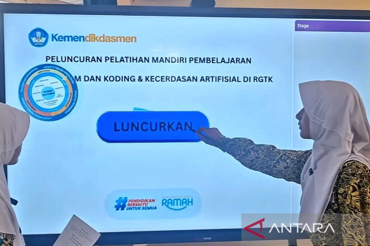 Education Ministry Provides AI and Coding Training to Help Teachers Transform Classrooms