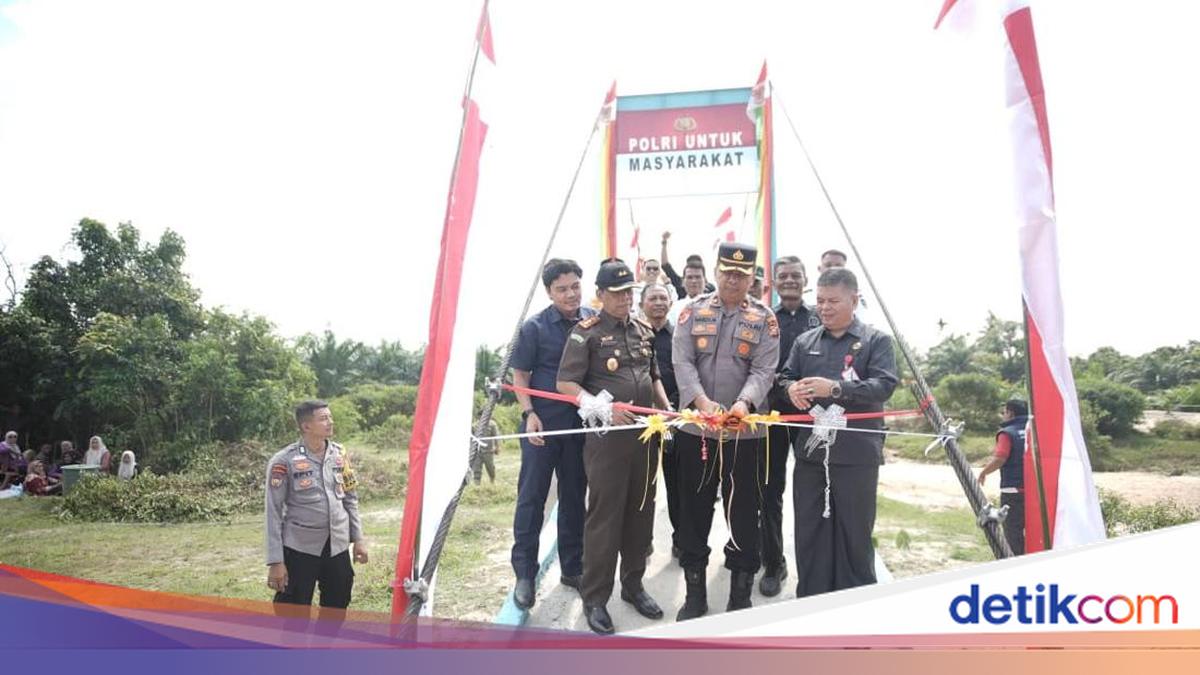 Seven Merah Putih Bridges in Kuansing Officially Operational, Symbolising Unity