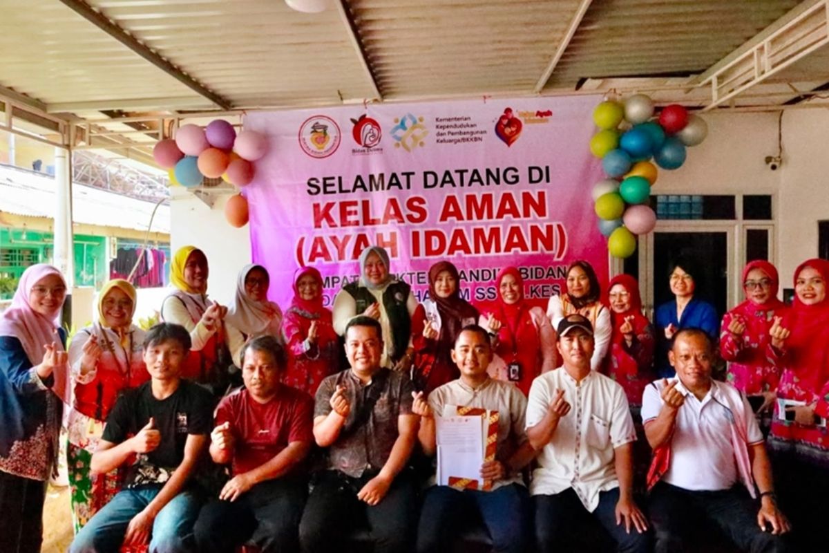 West Jakarta PPAPP Encourages Fathers' Role in Childcare Through AMAN Class