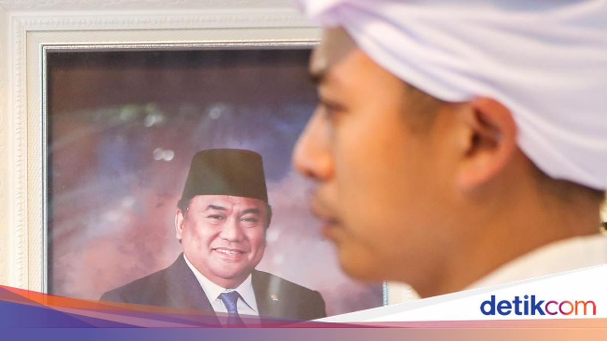 Remembering Rachmat Gobel, Who Has Passed Away