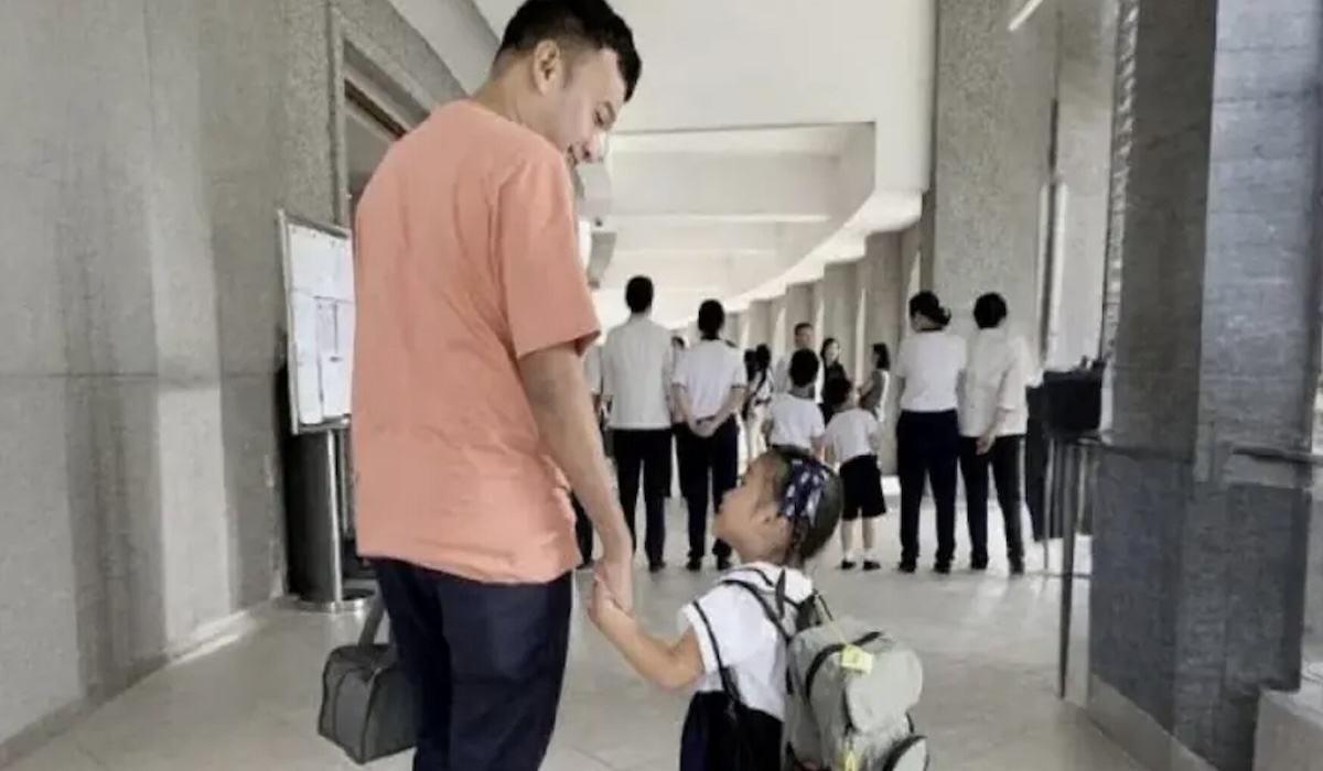 Government Invites Fathers to Take Children on First Day of School